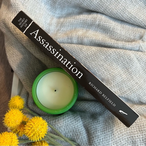 📚SPECIAL 3/$21 BOOKS!! 📚 Assassination ~Richard Belfield - Picture 3 of 6